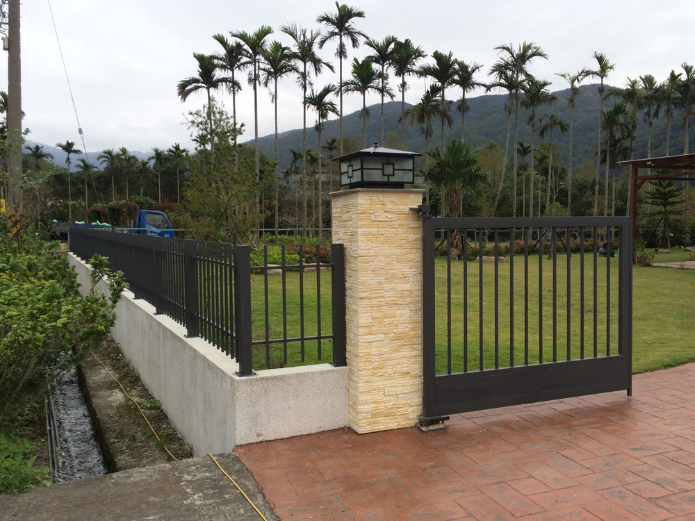 圍牆欄杆大門