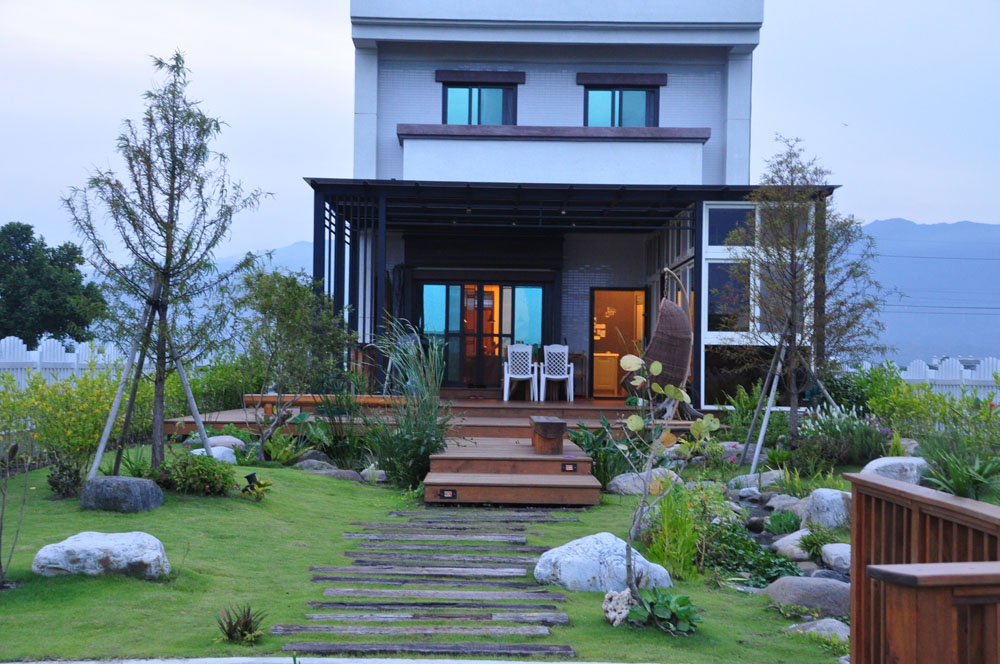 造景鋼材雨遮.木平台.生態水流