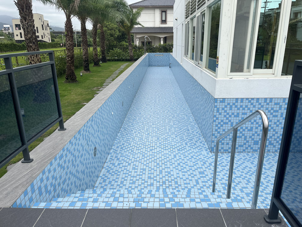 礁溪份尾-游泳池